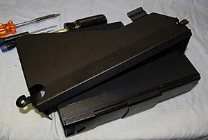 CD Changer: Removal of stuck CD-cdc-glovebox-mount.jpg