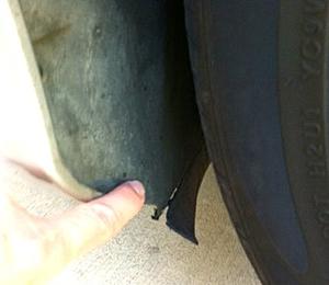 What's this part?-benz_fender_liner.jpg