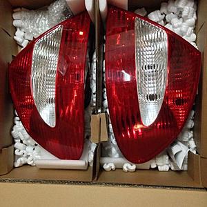 W209 OEM lights and grill parts for sale-image.jpg