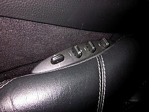 The small black plastic caps for seat vacuum switches-img_1843_zpsuqel0fob.jpg