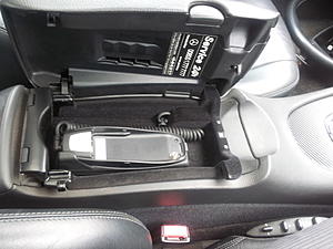 08 CLK arm console &quot;I&quot; and &quot;wrench&quot; buttons-2012-11-17135439.jpg