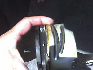 Pics of bad piston-photo_040307_002.jpg