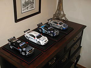 Anyone interested in 1/18 scale W208/W209 Models?-img_0309.jpg