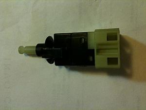 STOP LAMP SWITCH FIX (BAS/ESP/ABS LIGHT)-2.jpg