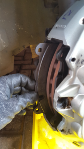 Brake thread for CLK55-20151201_140832.png