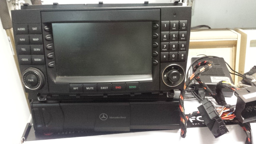 2005 CLK55 oem command navigation, ipod module, CD changer ...