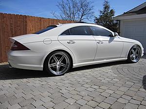 Just got my CLS detailed..Pics!!-img_0204.jpg