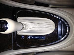 How to remove shifter surround ?-photo-1-.jpg