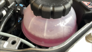 Coolant reservoir boiling / bubbling-af583d0c-074b-462e-9a6f-5fcf56073a07.png
