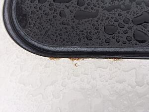 Should I be worried? '99 C280 and small rust spots-img5n0ql.jpg