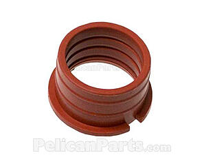 Red seal on PCV breather hose-photo17.jpg