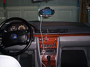 PSP Windshield Mount-002.jpg