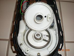 Power Antenna Fix-gear1.jpg