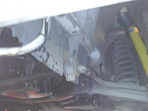 broken sway bar bracket-photo0061.jpg