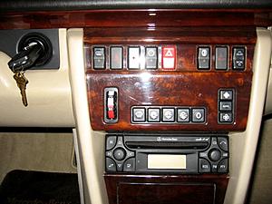 Considering an E320 Cabriolet-radio_upgrade-keyless.jpg