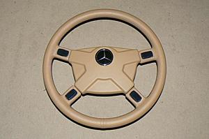 W124 AMG steering wheel-atiwe.jpg