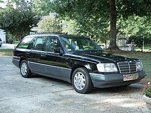 Carolina Combi-black-w124-wagon.jpg