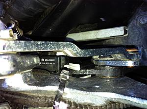 help needed: W124 Cabrio top wont open-top-switch.jpg