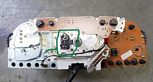 HELP! Instrument Cluster - Can't fully unplug-w124cluster.jpg