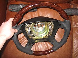 Has anyone else upgraded their steering wheel &amp; put illuminated door sills?-img_3294.jpg