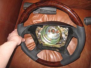 Has anyone else upgraded their steering wheel &amp; put illuminated door sills?-img_3295.jpg