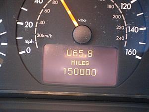 How many miles do you have on your E Class?-dsc00126.jpg
