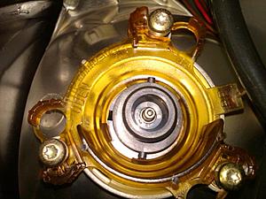 How to remove xenon headlight bulb??-img00050-20100517-1730.jpg