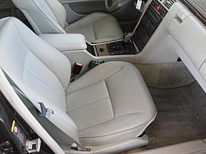 Quicky: Ordering KUDA cell phone mount, is my interior &quot;oyster&quot; or &quot;ash&quot;? (pic inside-2001-mercedes-benz-e320-gray-004.jpg