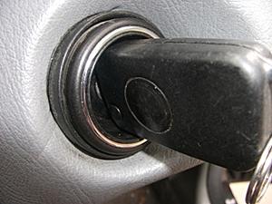 Ignition key barrel removal 97 (pre-facelift M104) W210-dscf0487.jpg