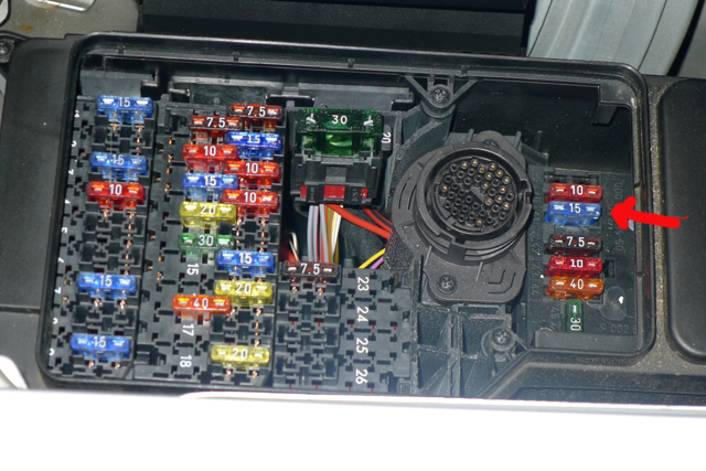 Wipers/indicators/etc not working - fuses/relay question ... ford expedition fuse box location 