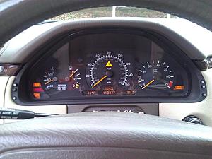 REPLACING INSTRUMENT PANEL BULBS - How to remove the Instrument Cluster?-benz-dash-001.jpg