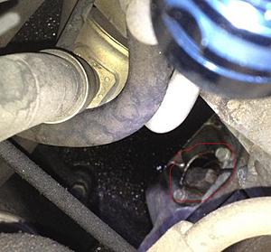 Oil Leak Need Help-e320.jpg