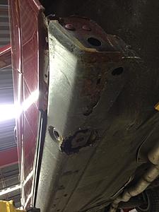 W210 Rusted Jackpoint Repair-before-1.jpg
