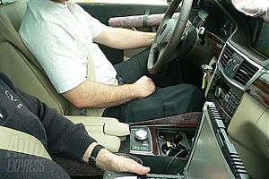 2009 E Class-car_photo_255387_25.jpg