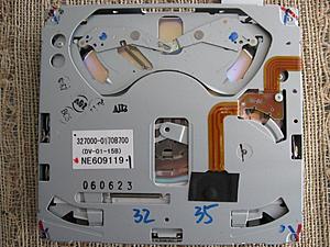 NTG1 COMAND APS inside-comand-dvd-drive-001.jpg