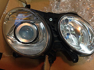 OEM halogen w211 facelift headlamps pair-image-4000609039.jpg
