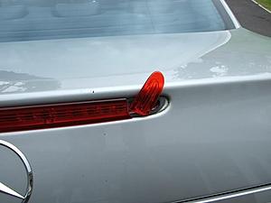 Third Brake Light Unit (LED) Removal and Replacement-brokenlight01.jpg