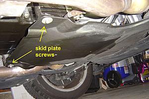 W211 DIY oil change-e320skidplatescrews2.jpg