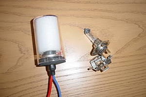 HID, fog lights, headlight install guide 211 E series may work on other series models-hidbulbandregularbulb.jpg