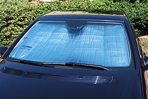 Windshield sunshade-8175b8ee.jpg