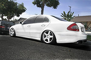 PIC REQUEST: w211's slammed or lowered :)-img_0330.jpg