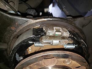 Rotor won't fit over new P-brake! Can't move-20220409_155936.jpg