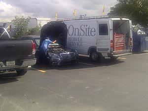 A service with the dealer-img-20111207-00361.jpg