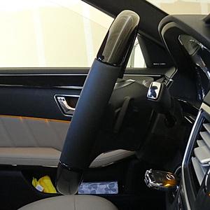 2013 steering wheel on the 2011 E350 model-photo-2.jpg