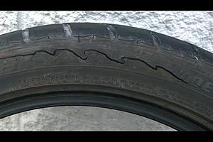 Tire Warning-wp_20140201_12_00_03_pro.jpg