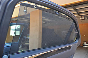 Aftermarket rear side door sun shades-dsc_0512.jpg