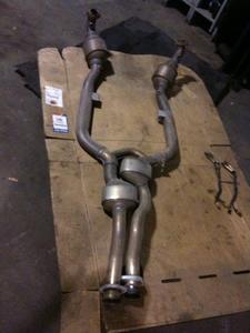 FS 2005 E55k AMG stock exhaust-h-pipe.bmp