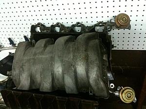 CLK55 AMG ENGINE PART OUT-manifold.jpg