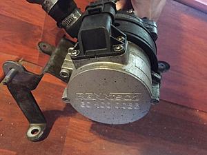 Renntech 65 and 600 v12 air cleaner boxes and i/c pump-7.jpg