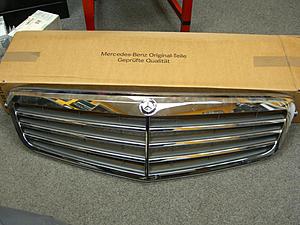 New Take off W204 Chrome OEM Grill-cimg5493.jpg